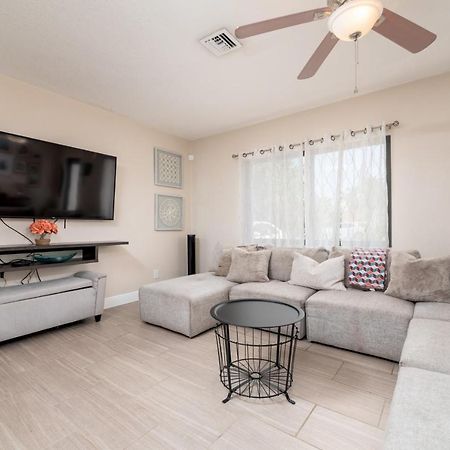 Home At Poinsettia Heights 포트 로더데일 외부 사진
